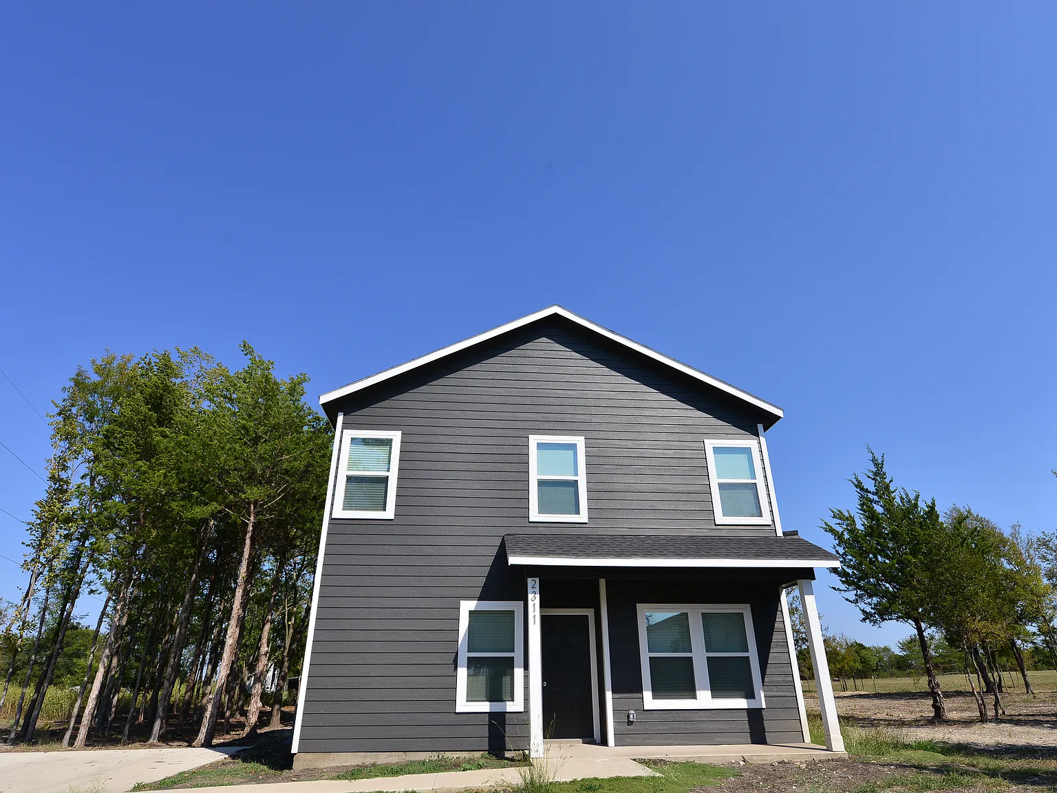 3 bed, 2.5 bath, 1400 sqft, $2,245 — Photo 1
