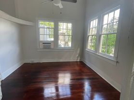 1812 General Pershing St, New Orleans, LA