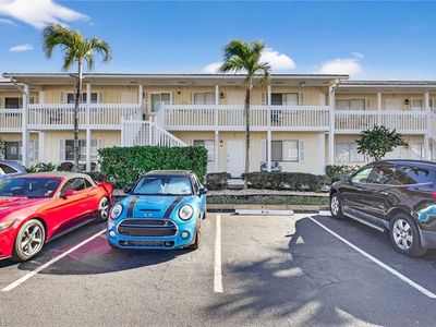 4617 Bayshore DR #H4, Naples, FL, 34112