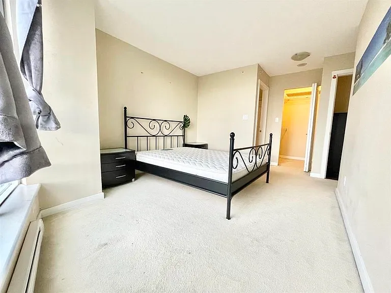 5068 Kwantlen St #908 — Photo 7