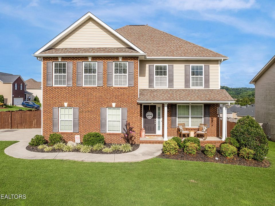 1st image of 1840 Point Wood Dr