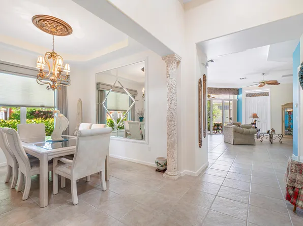 1842 Via Castello, Wellington, FL 33411