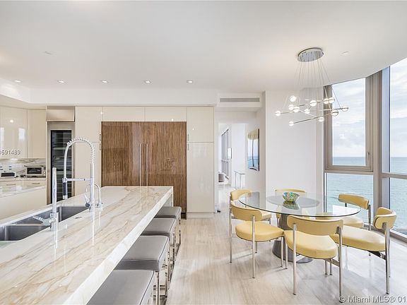 3rd image of 17749 Collins Ave APT 1002