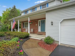 67 Pinewood Dr, Springville, NY 14141