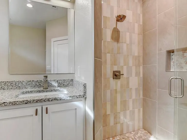920 W Coffin St — Photo 9