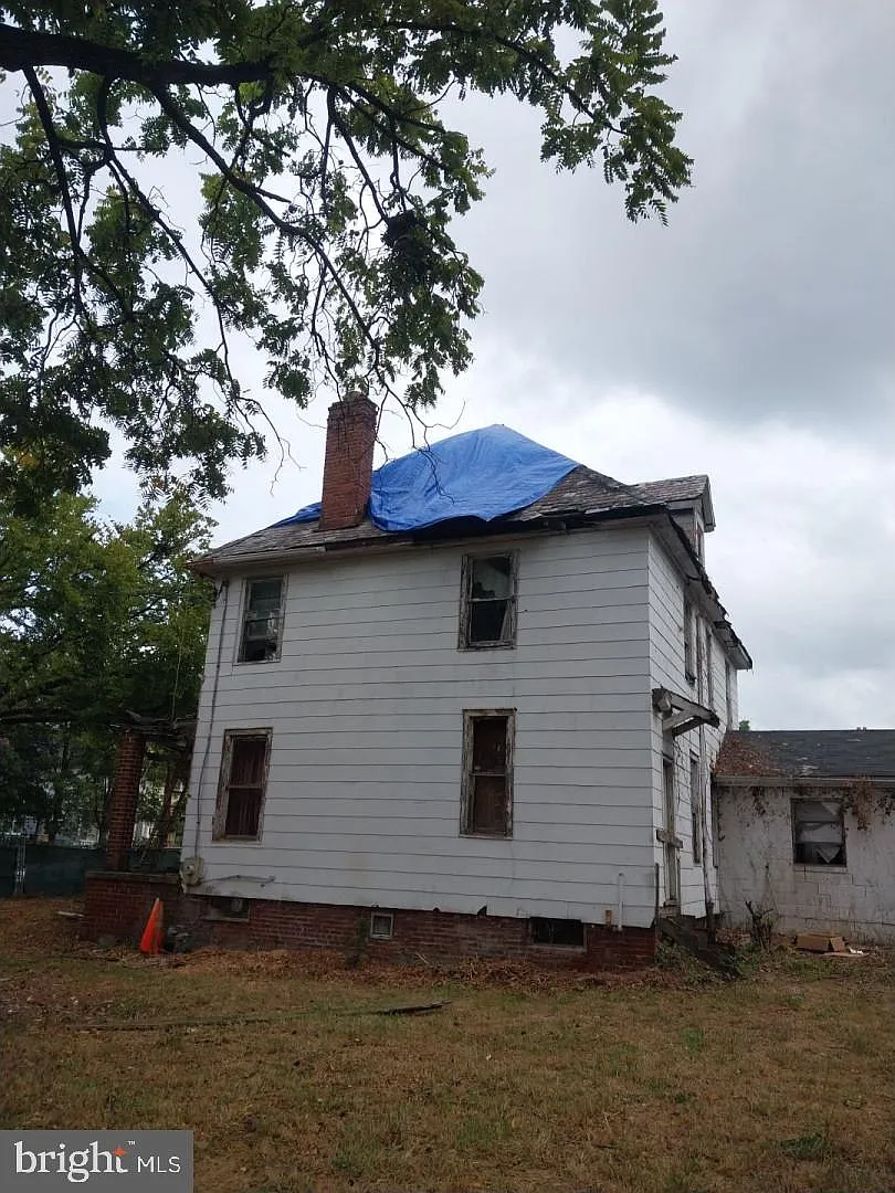 1025 Jackson St NE photo 1