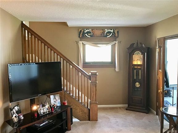 3rd image of 319 Tremont Ave