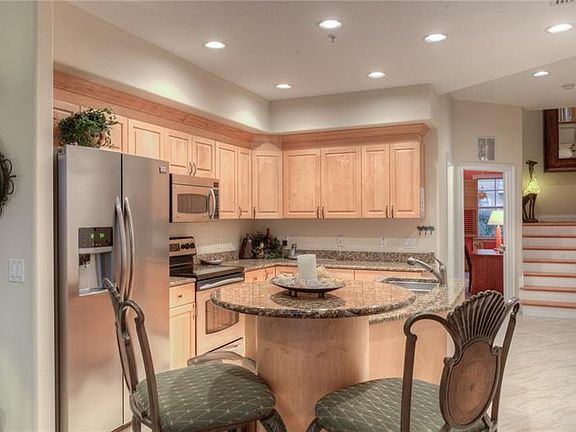 2nd image of 140 Brightwater Dr APT 4