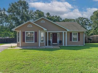 1301 Woodstock Ct, Mobile, AL 36695