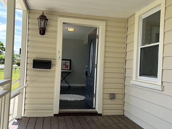 5th image of 3419 Dolfield Ave