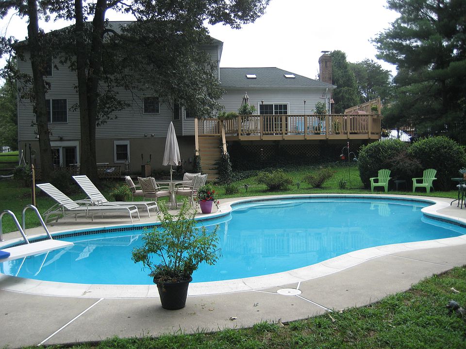 1st image of 850 Cork Elm Ct