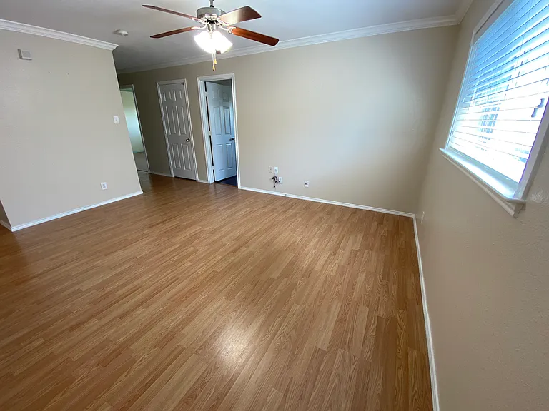 7940 Abbotts Pointe — Photo 14