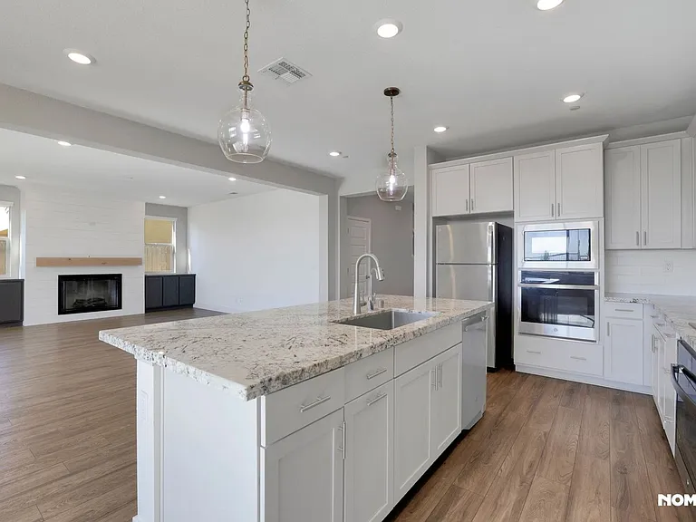 12925 Knightsbrook Ave — Photo 10
