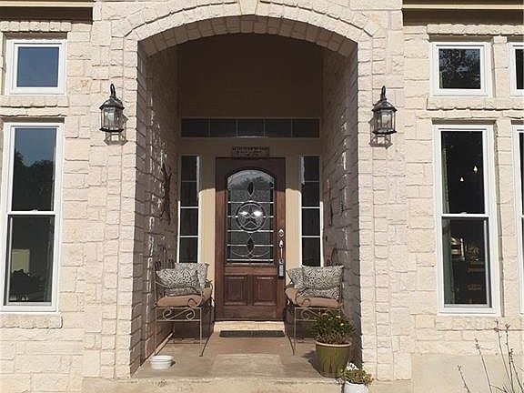 3rd image of 508 Honeycomb Cir