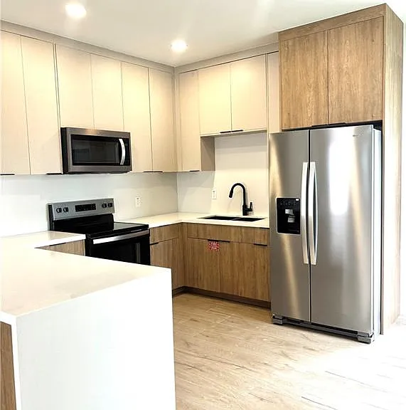 2905 Three Estevan St — Photo 21