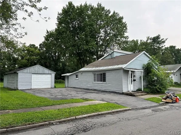 961 Hazelhurst Ave, Utica, NY 13502