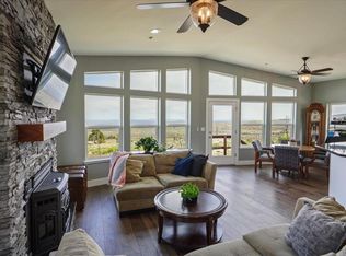 11841 Juniper Hills Rd, Littlerock, CA 93543