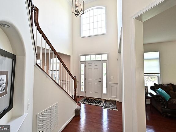 5th image of 9043 John Sutherland Ln
