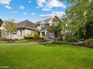 1545 W Broadland Ln, Lake Forest, IL 60045