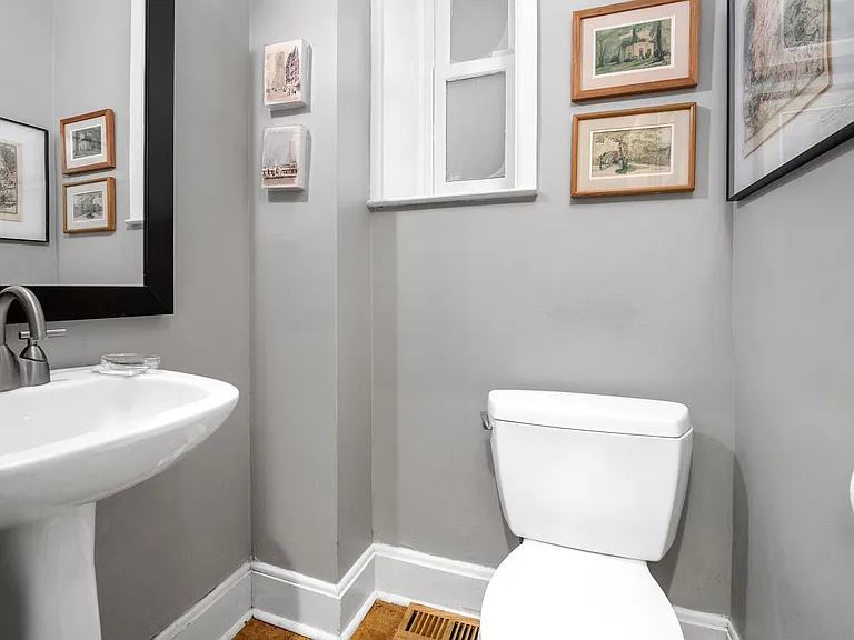 4388 McPherson Ave — Photo 5