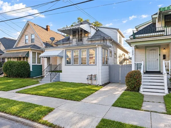271 Roslyn St, Buffalo, NY 14215