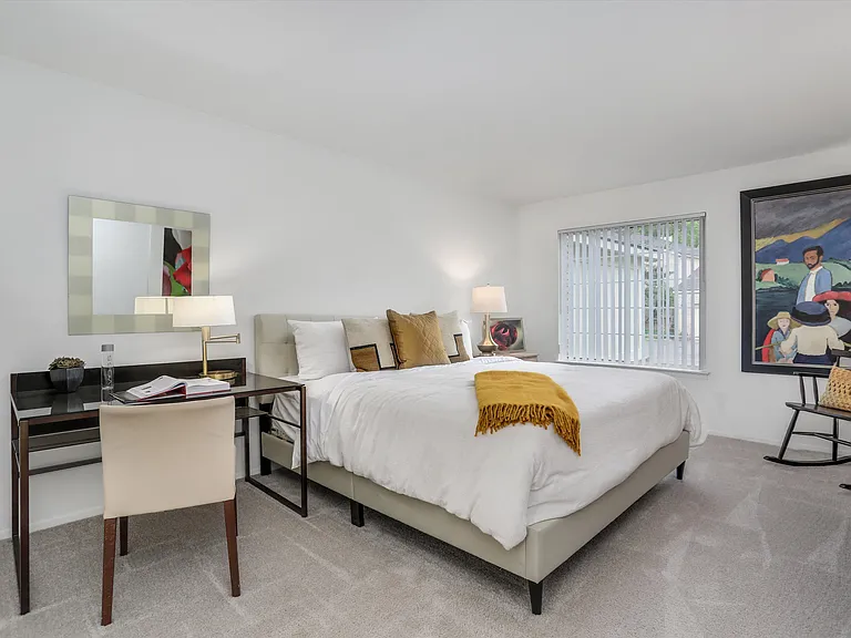 Aldingbrooke Apartments — Photo 15