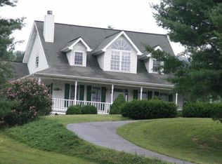 498 Eastridge Rd, Mountain City, TN 37683