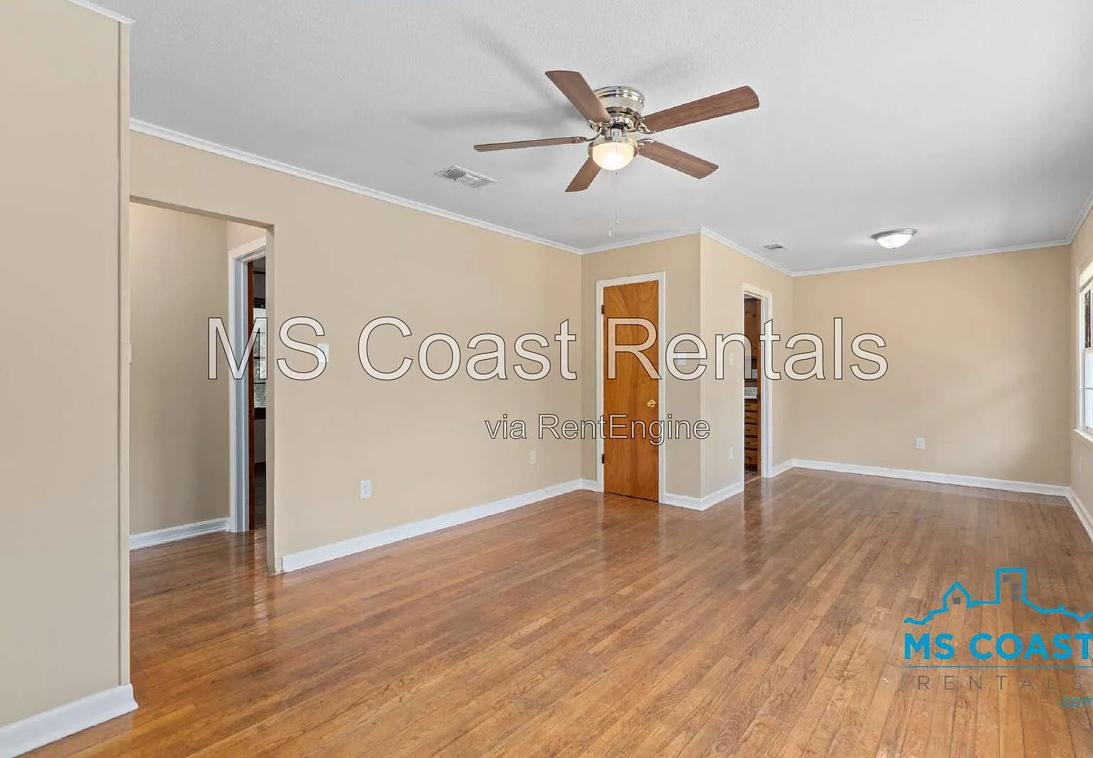 3 bed, 1.0 bath, 1034 sqft, $1,349 — Photo 3