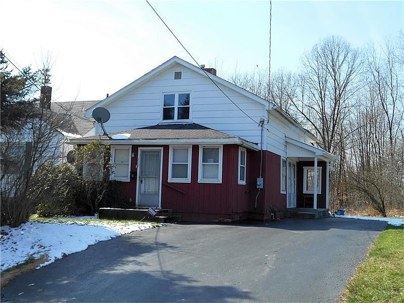 2nd image of 717 Locust St