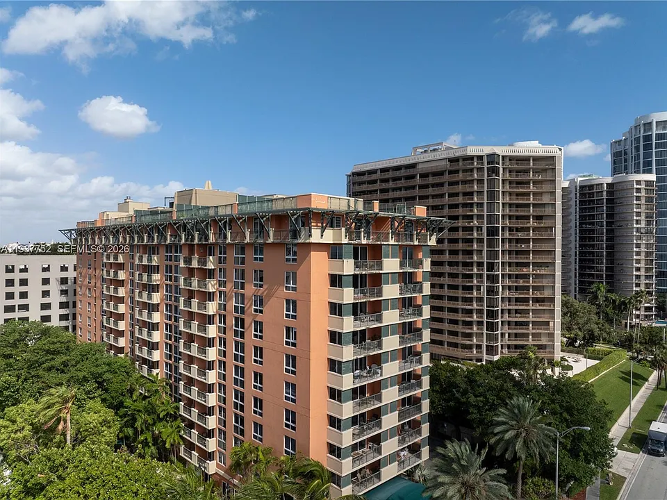 2951 S Bayshore Dr #717