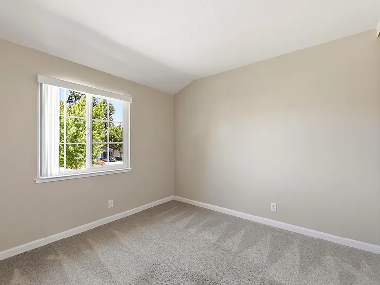 875 Tartarian Way — Photo 14