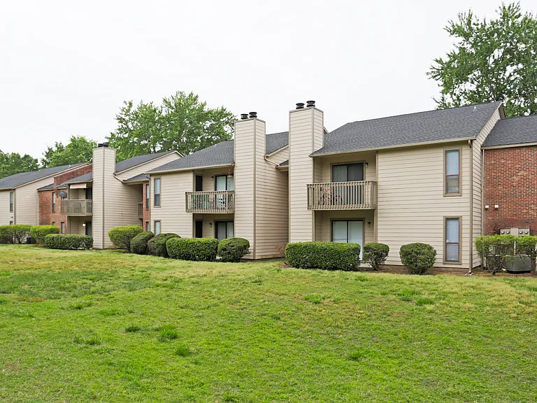 Sharonridge Apartments — Photo 12