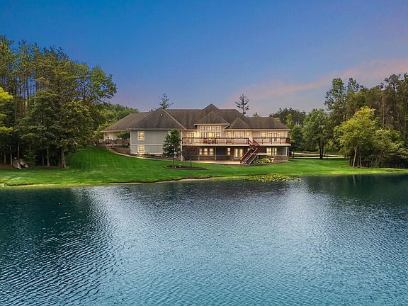 3rd image of 77 Liberty Lakes Dr