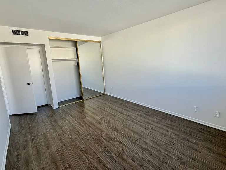 5420 Lindley Ave #21 — Photo 9