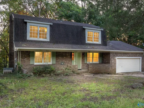 11202 Suncrest Dr SE, Huntsville, AL 35803