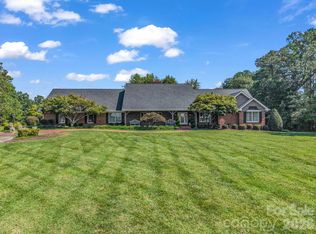 164 Brookfield Dr, Forest City, NC 28043
