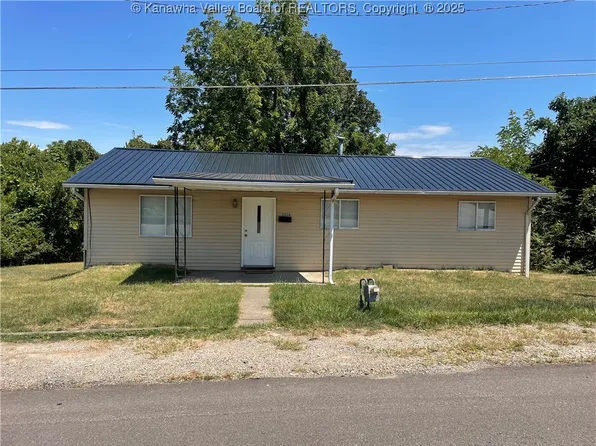 5314 Main Dr, South Charleston, WV 25309