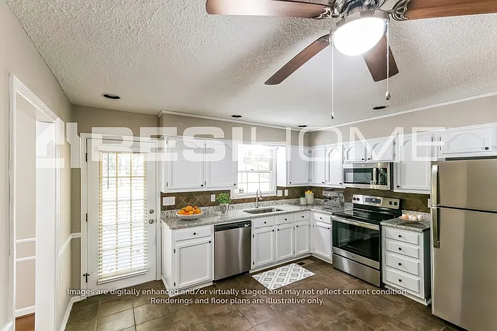 1028 Independence Ct — Photo 3
