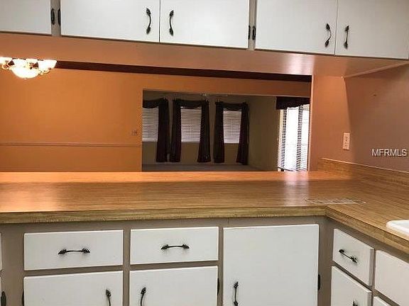 5th image of 204 Canterbury Cir