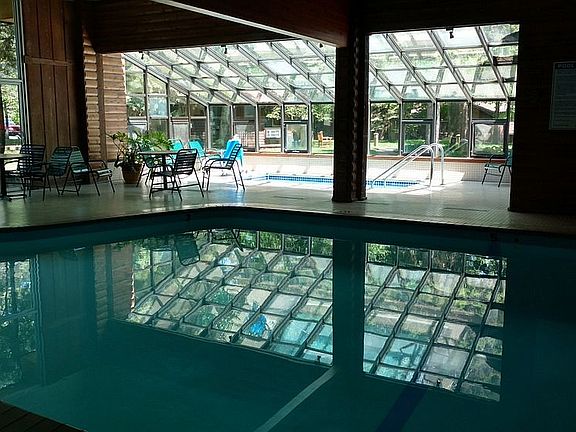 Ruttger's indoor pool