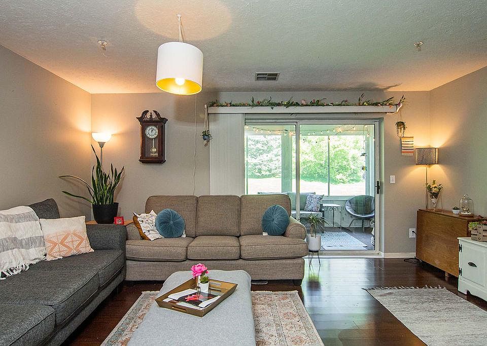 1st image of 8338 N Jasonville Ct SE #28