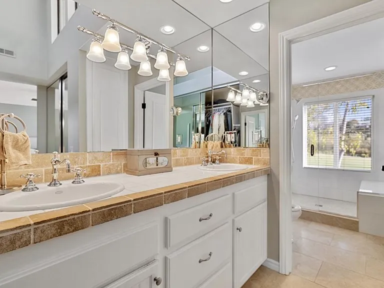 4 Sea Island Dr — Photo 18