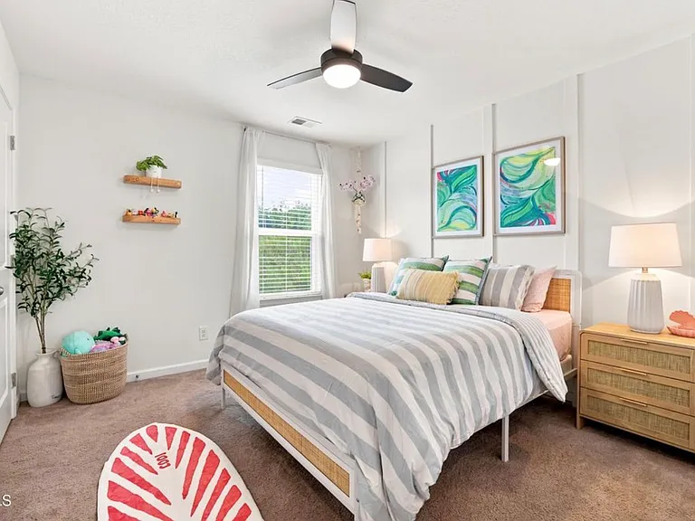 1041 Persimmon Ln — Photo 18