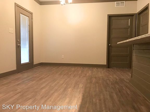3rd image of 556 Emmett Ave APT 18