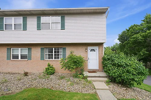 1326 Aarons Way #27 Photo 1