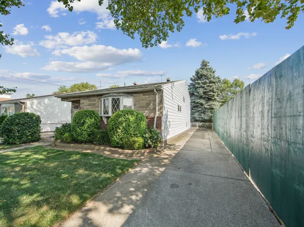 154-19 21st Avenue image 2 of 20