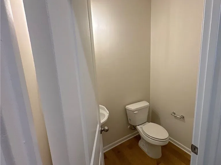 826 Tiger Dr — Photo 7