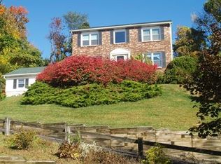 24 Sparrow Rd, Randolph, NJ 07869