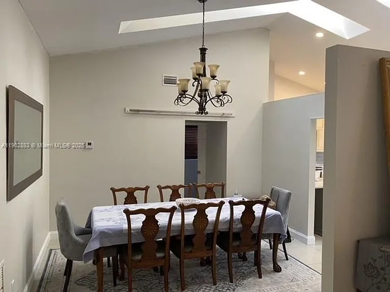 3647 Barberry Dr — Photo 5
