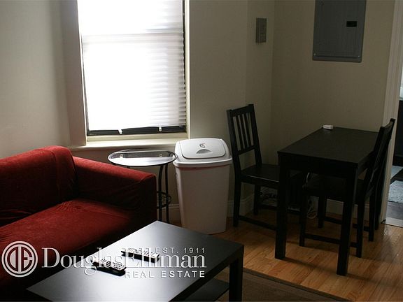 4th image of 213 W 28th St APT 1